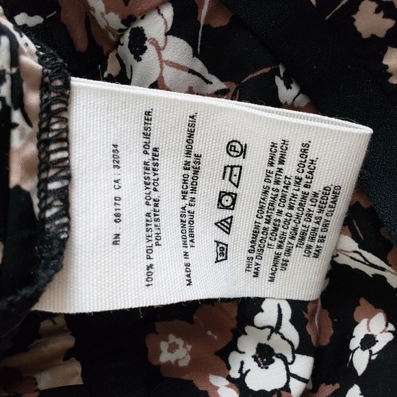 Cartonnier floral tapered pants, anthropologie. - Picture 3 of 4